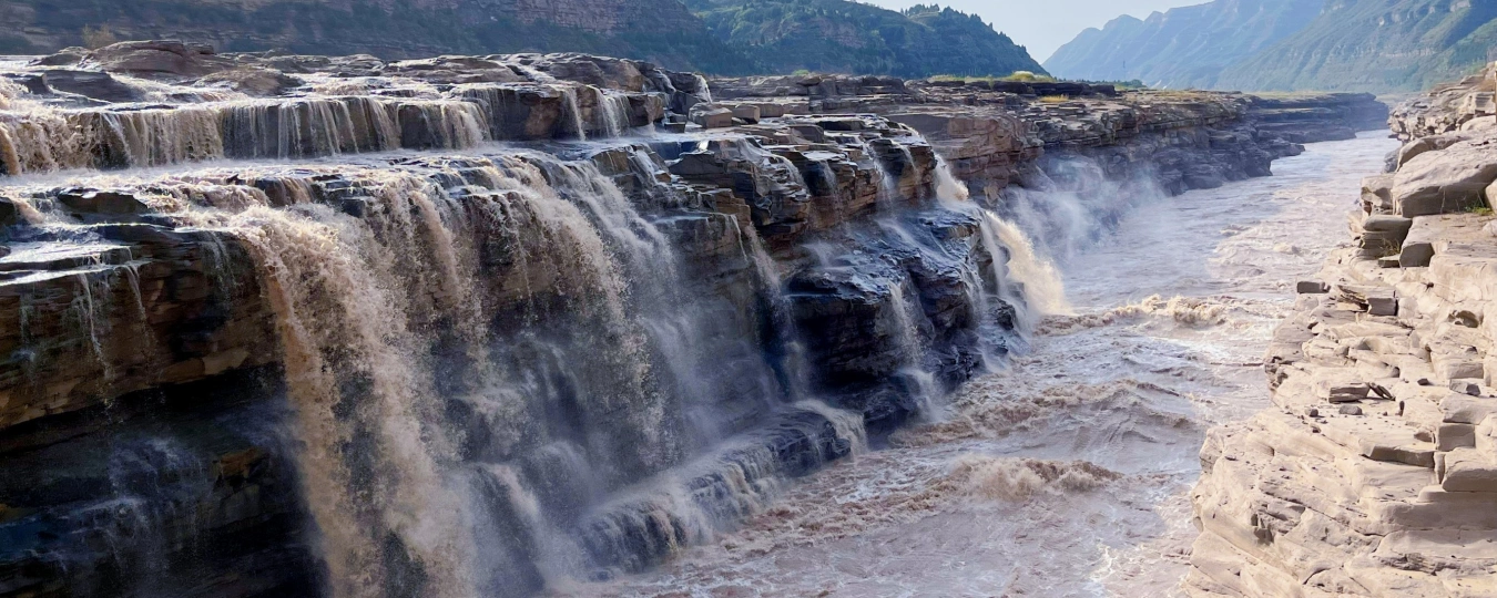 Водопад Хукоу