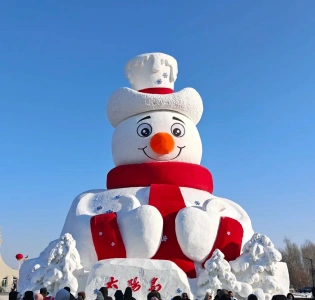 Sun Island International Snow Sculpture Art Expo snowman sculpture