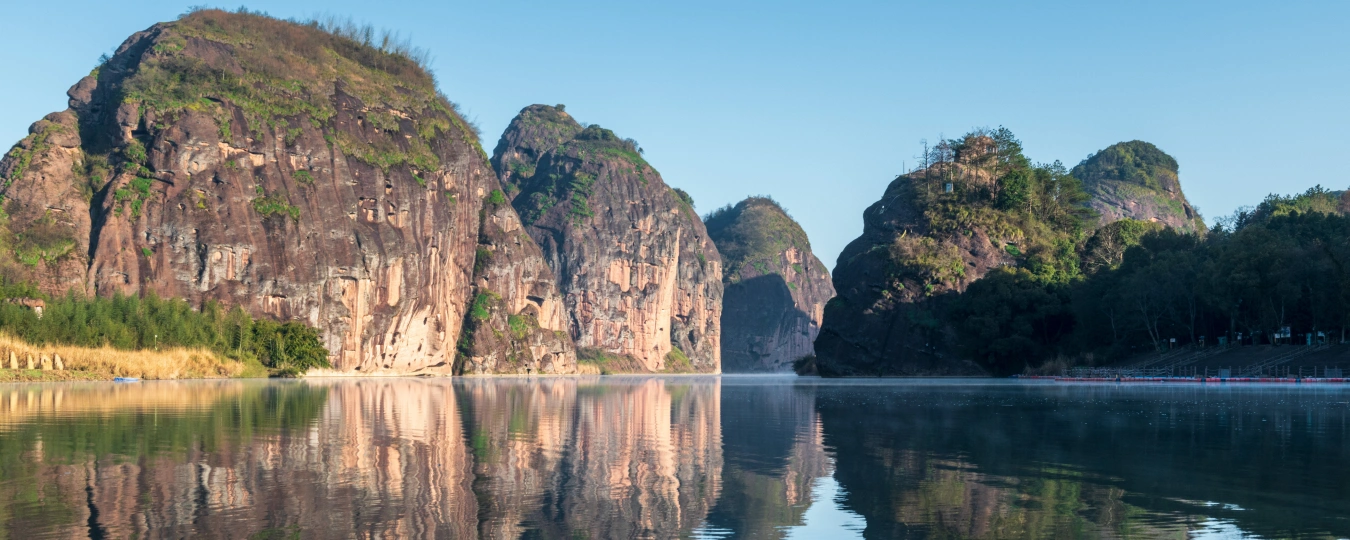 Живописный район горы Лунхушань