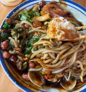 Баолофэнь — рисовая лапша Баоло (抱罗粉)