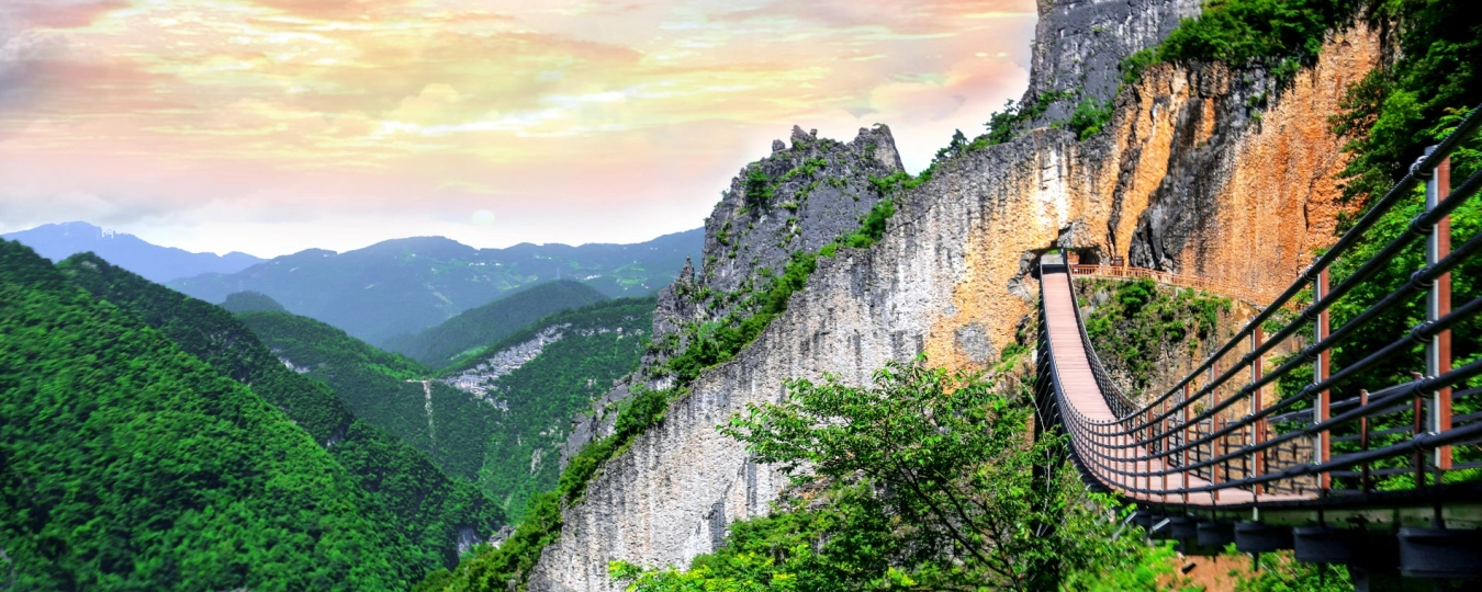 Большой разлом (каньон) гор Улин