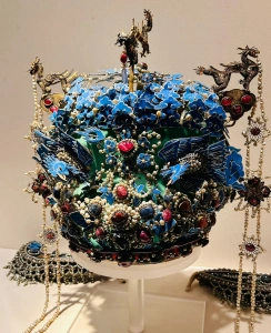 Императорский головной убор в Музее драгоценностей Запретного города