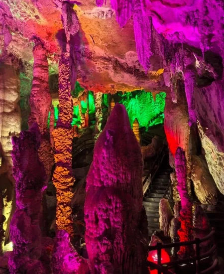 18. 宜良九乡风景区