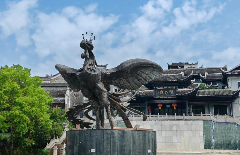 Explore Fenghuang Ancient Town China – Top Tips and Attractions