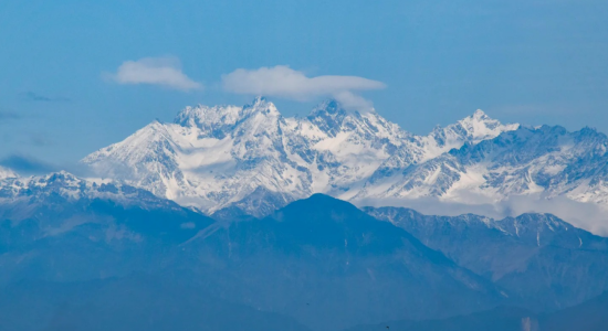 วิวสันเขาต้าซเว่ถังบนภูเขาหิมะซีหลิง