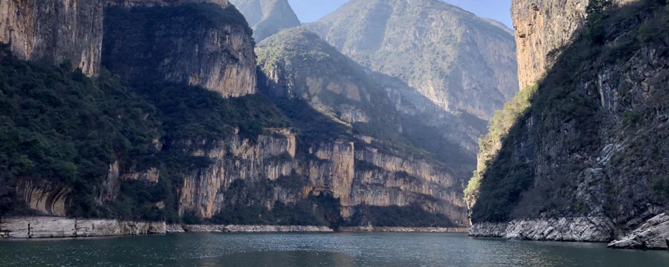 Национальный геопарк «Лунган» (Юньян)