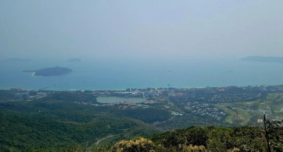 View from Hongxia Ridge overlooking Yalong Bay and the sea horizon