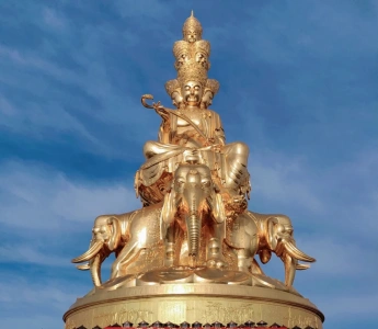 Ten Directions Samantabhadra statue at Mount Emei Golden Summit
