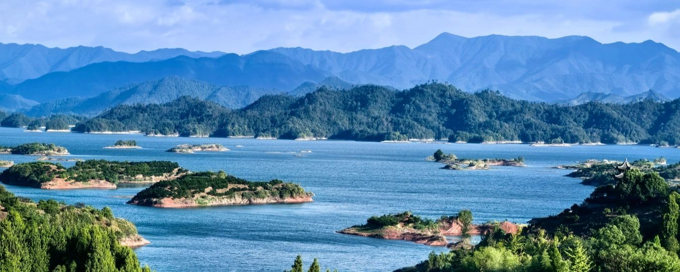 Thousand Island Lake