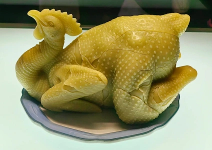 แกะสลักหยกกว่างหนิงรูปไก่ต้มขาว