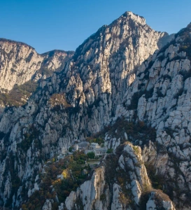 Sanhuang Village hiking trail at Mount Song