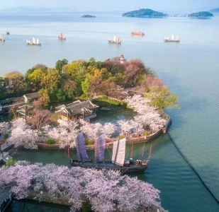 Taihu Lake Yuantouzhu Scenic Area ferry pier to Fairy Island