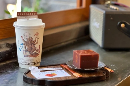 Beiwei-style tea and yokan dessert at Yungang Grottoes café