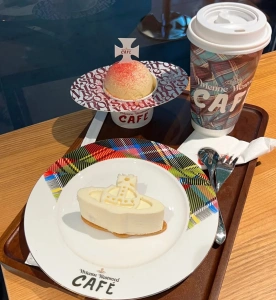 Artistic desserts and drinks at Vivienne Westwood Café Sanlitun