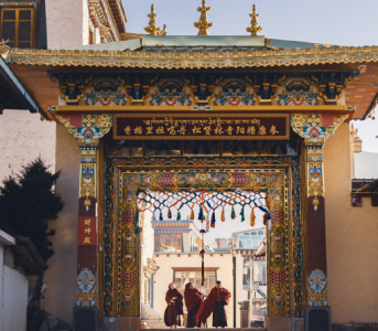 Morning prayer ceremony at Songzanlin Monastery