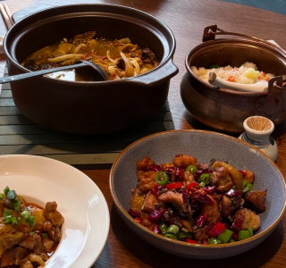 메이리 설산 우농딩 전망 레스토랑과 현지 음식