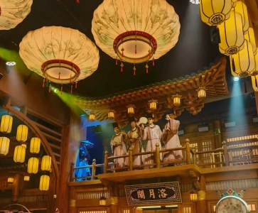 Only Zhouzhuang performance stage with traditional costumes