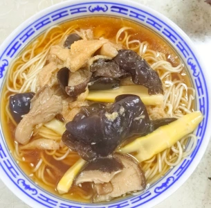 Taihu Lake Yuantouzhu Scenic Area Guangfu Temple vegetarian noodles