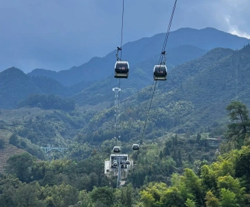 우위안 황링 케이블카 산 풍경