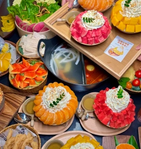 อ่าวซานย่าอาหารไก่มะพร้าว