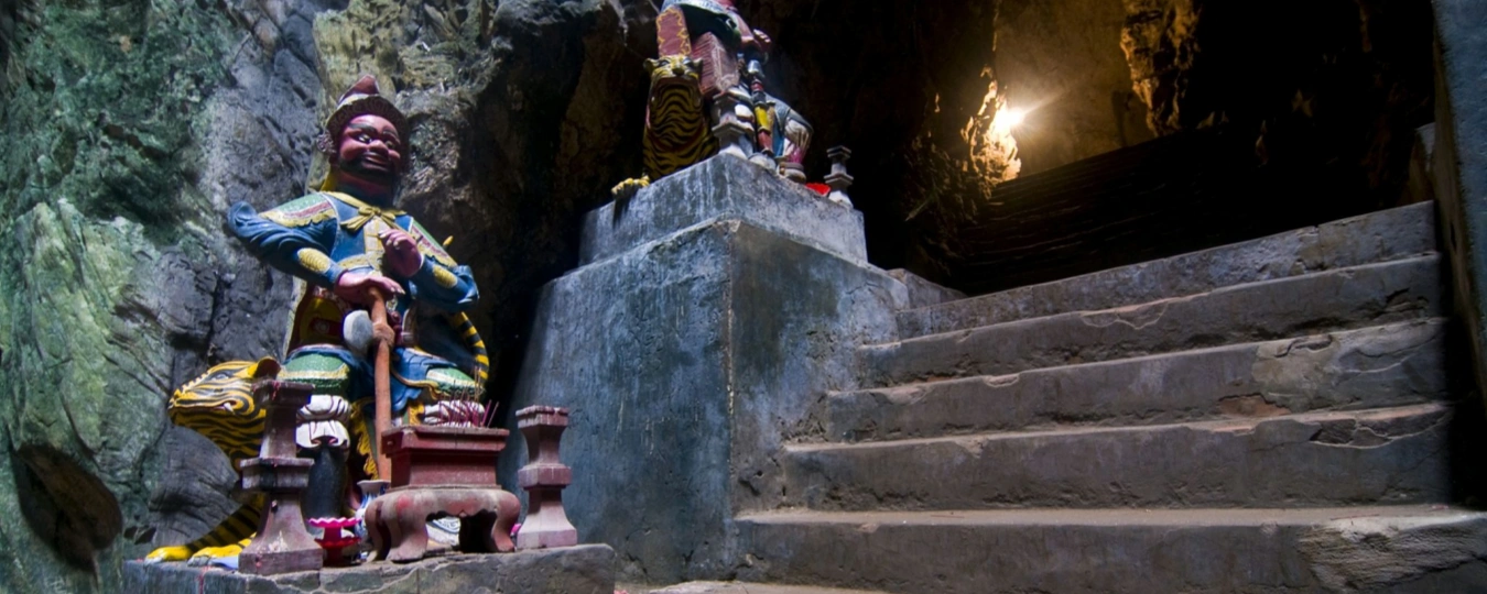 Entrance to Fengdu Mingshan Scenic Section cave shrine